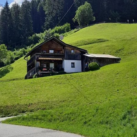 Ferienhaeuschen Rahm * Hainzenberg